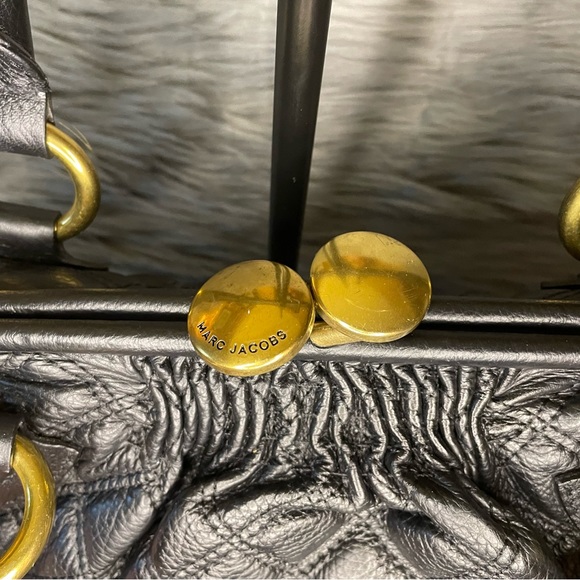 EUC Marc Jacobs Leather Kiss lock Handbag/ Crossbody - Picture 10 of 12